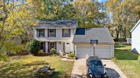 7321 Glenmont Drive Charlotte NC 28227
