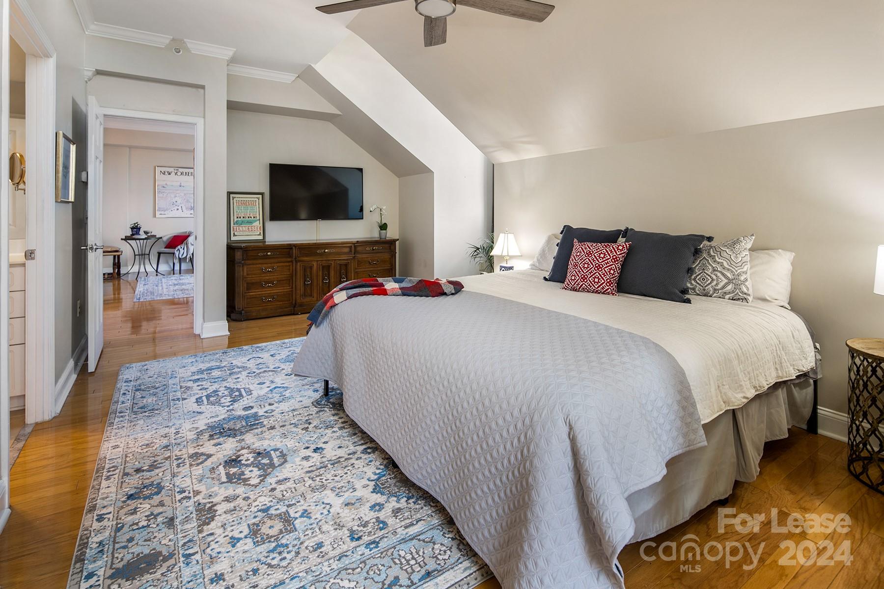 Fifth And Poplar - Residential Lease