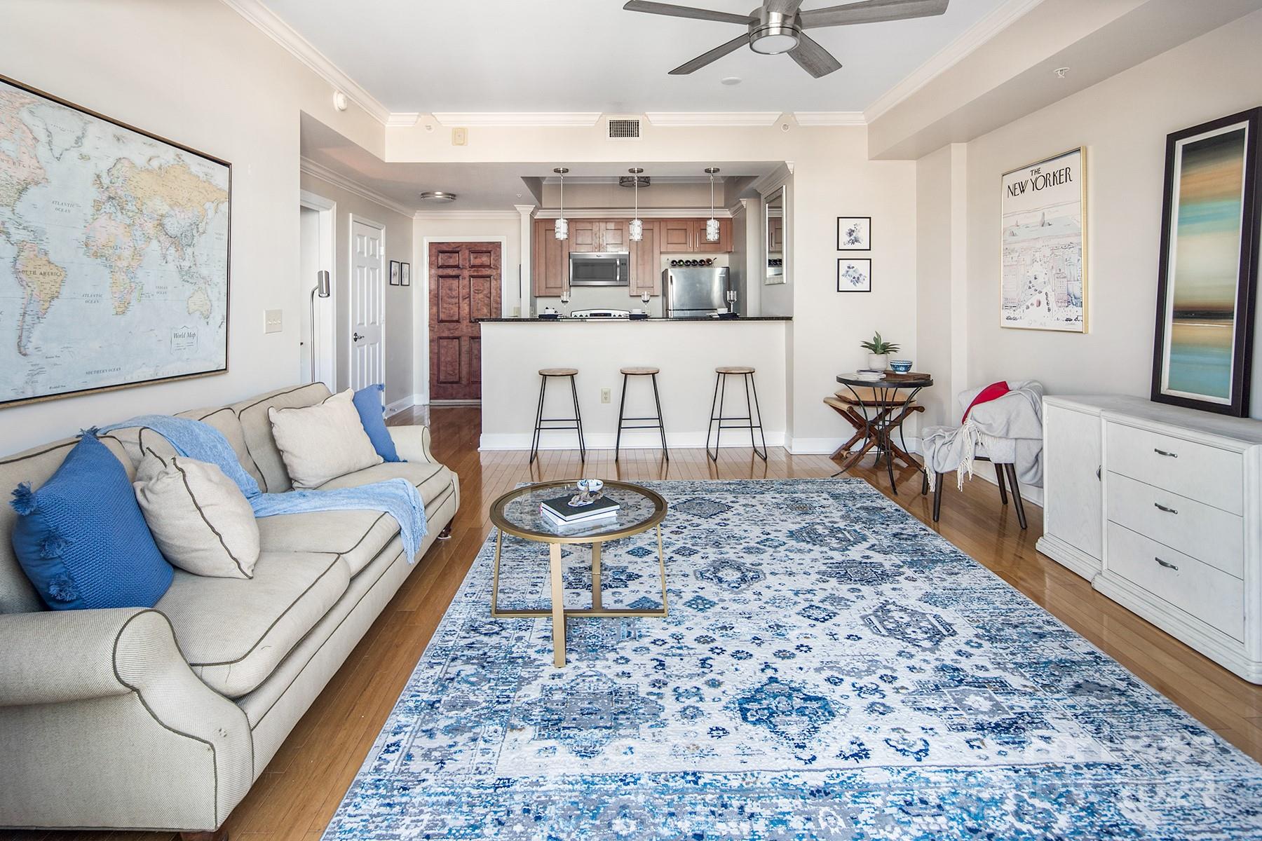 Fifth And Poplar - Residential Lease