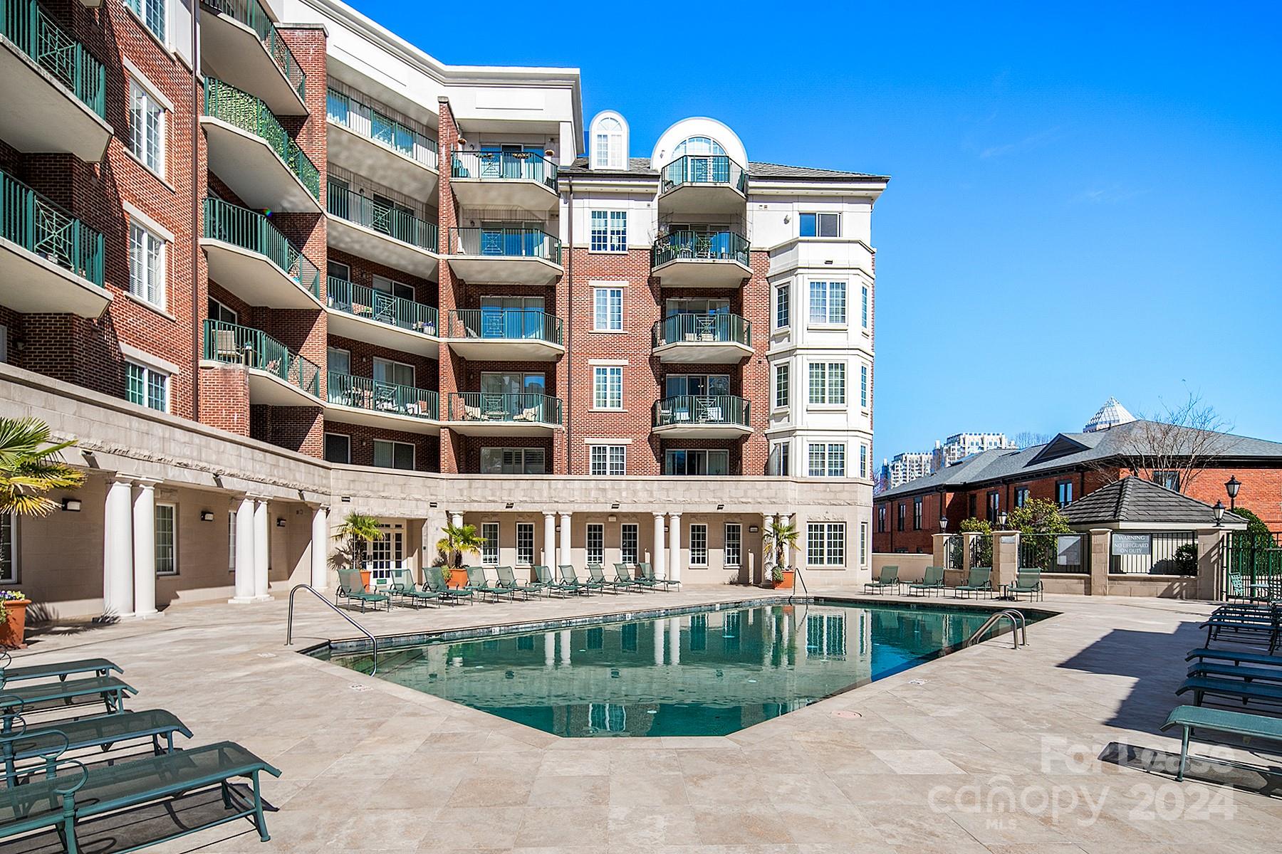 Fifth And Poplar - Residential Lease