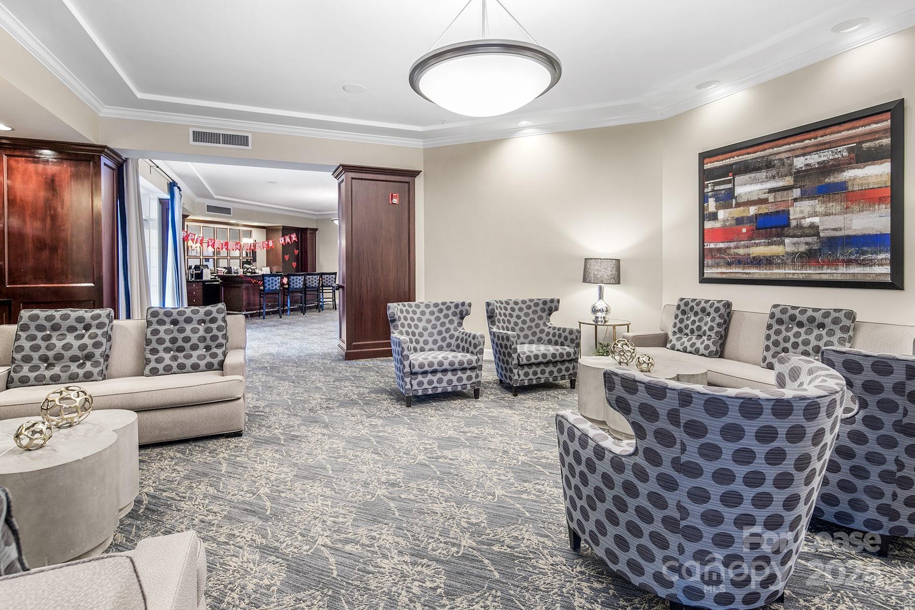 Fifth And Poplar - Residential Lease