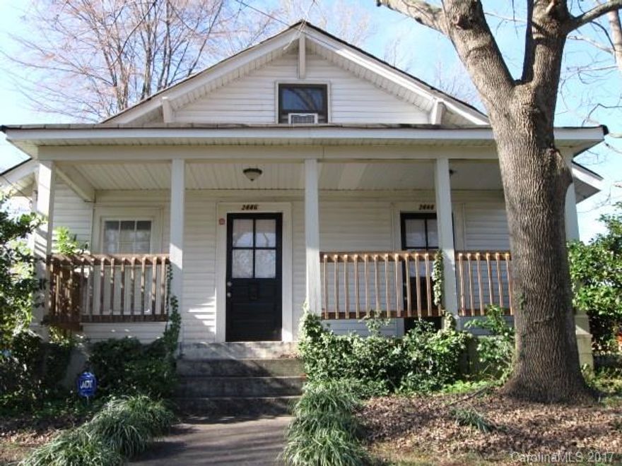 Quaint duplex in Elizabeth. Remodeled Bathroom with Pedestal Sink, tile floors and glass block window. Kitchen features tile floors, like new appliances including washer/dryer. Private covered patio with fenced back courtyard, Covered Front Porch.  Pet fee is per pet that does not exceed 30 lbs.