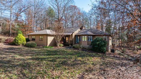 Photo of 515 N Shore Drive, Hickory, NC 28601 (MLS # 4325280)