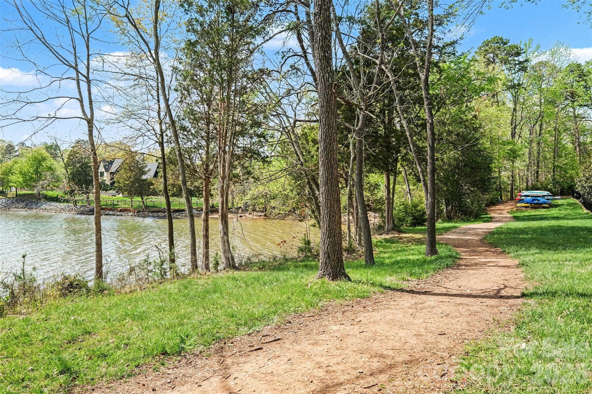 Mclean - South Shore - Residential