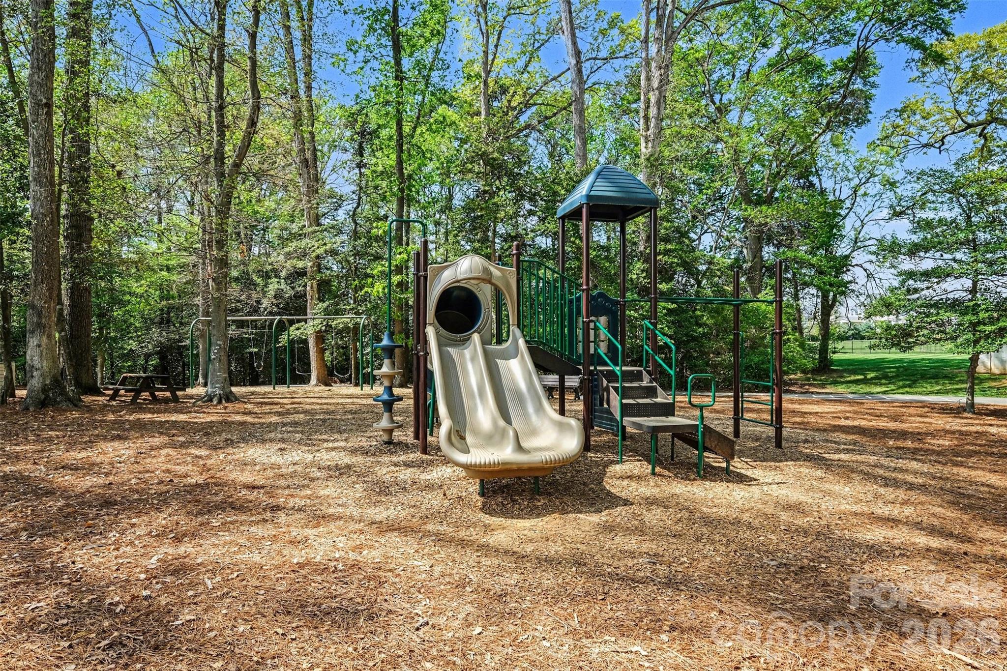 Mclean - South Shore - Residential