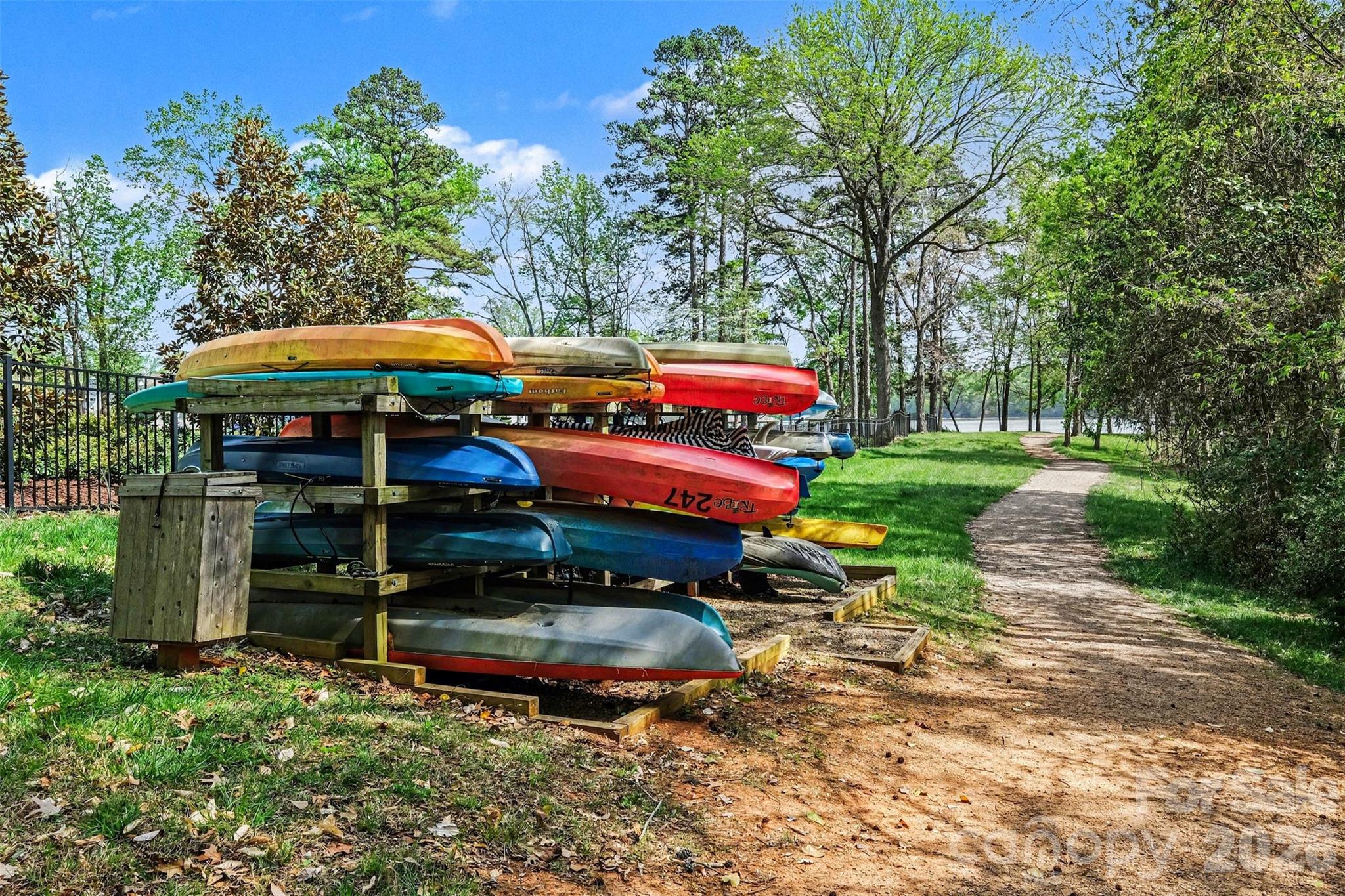 Mclean - South Shore - Residential