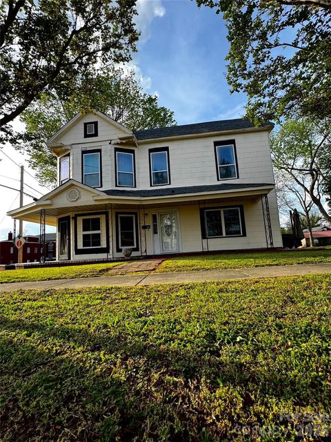 418 S Yadkin Avenue Spencer NC 28159