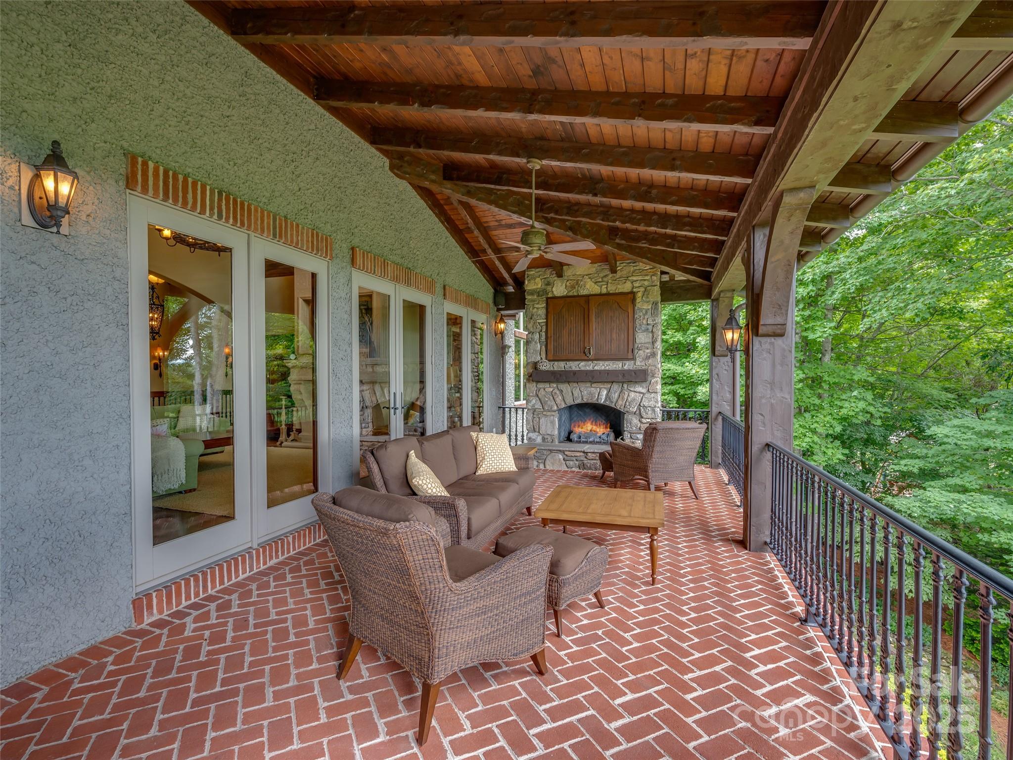 Champion Hills - Residential