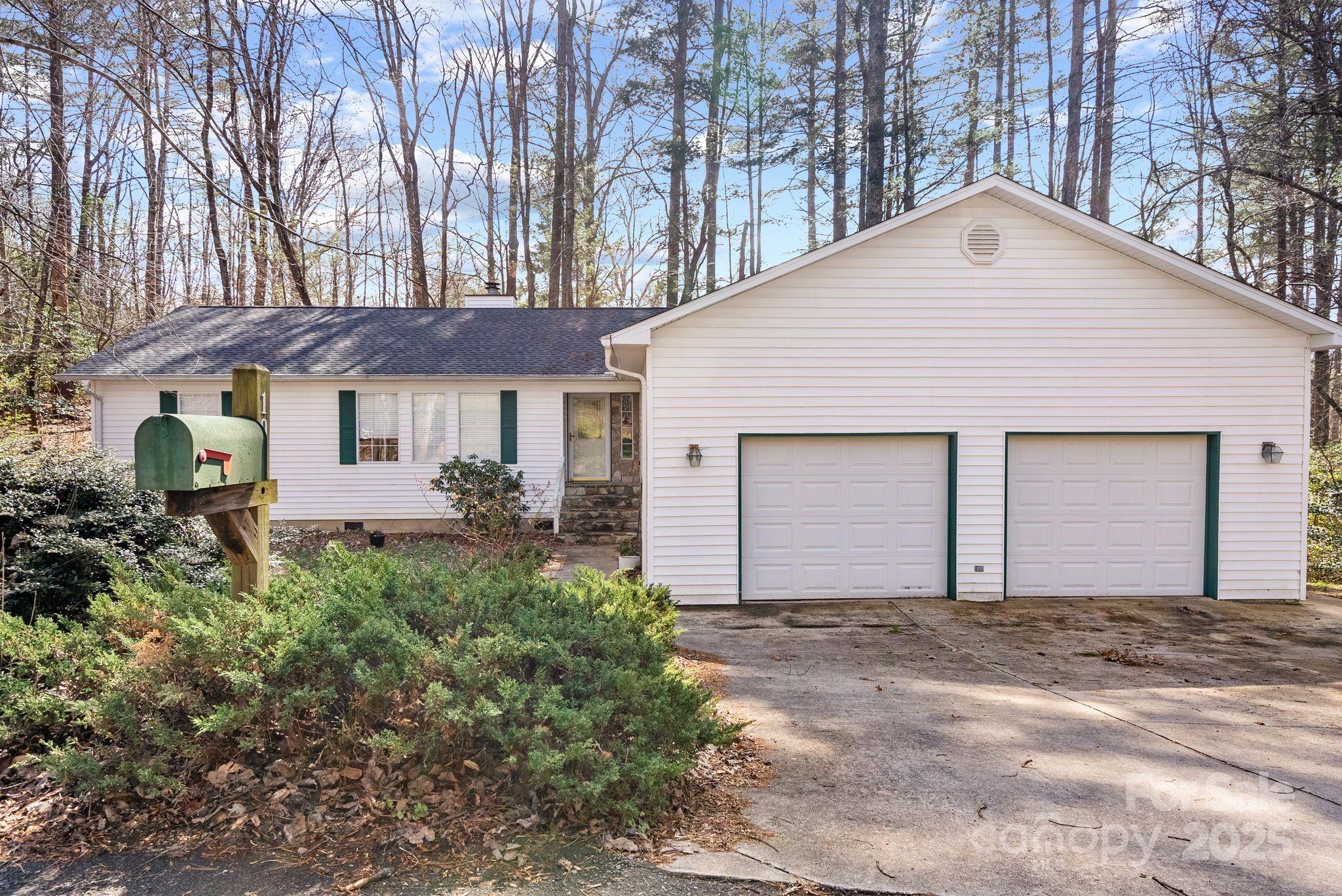 104 Lone Eagle Lane