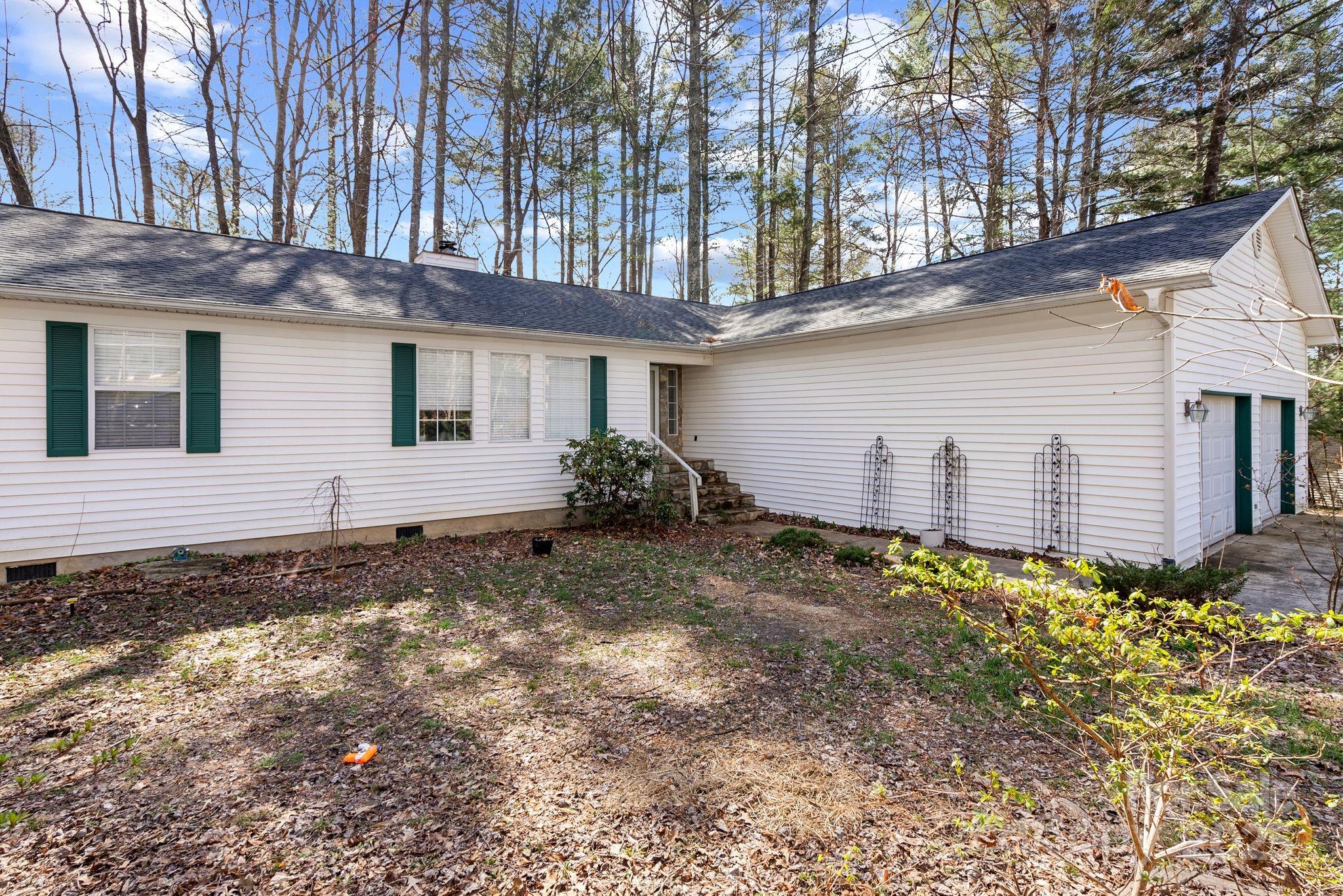 104 Lone Eagle Lane