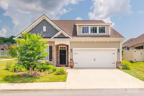 469 Summerfield Place Flat Rock NC 28731