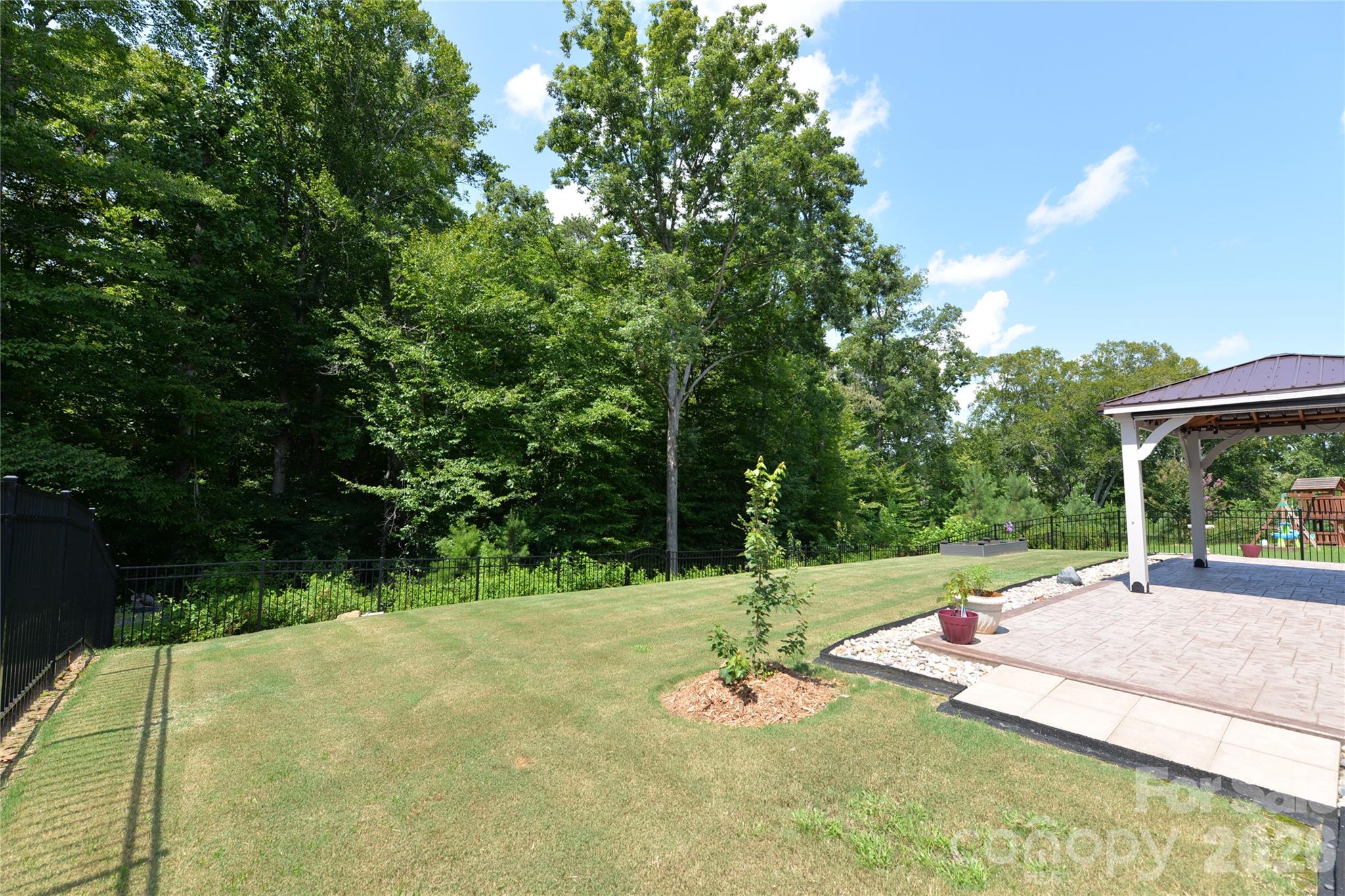 111 Lambeth Loop