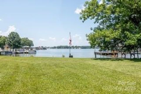 7423 Norman Island Drive Cornelius NC 28031