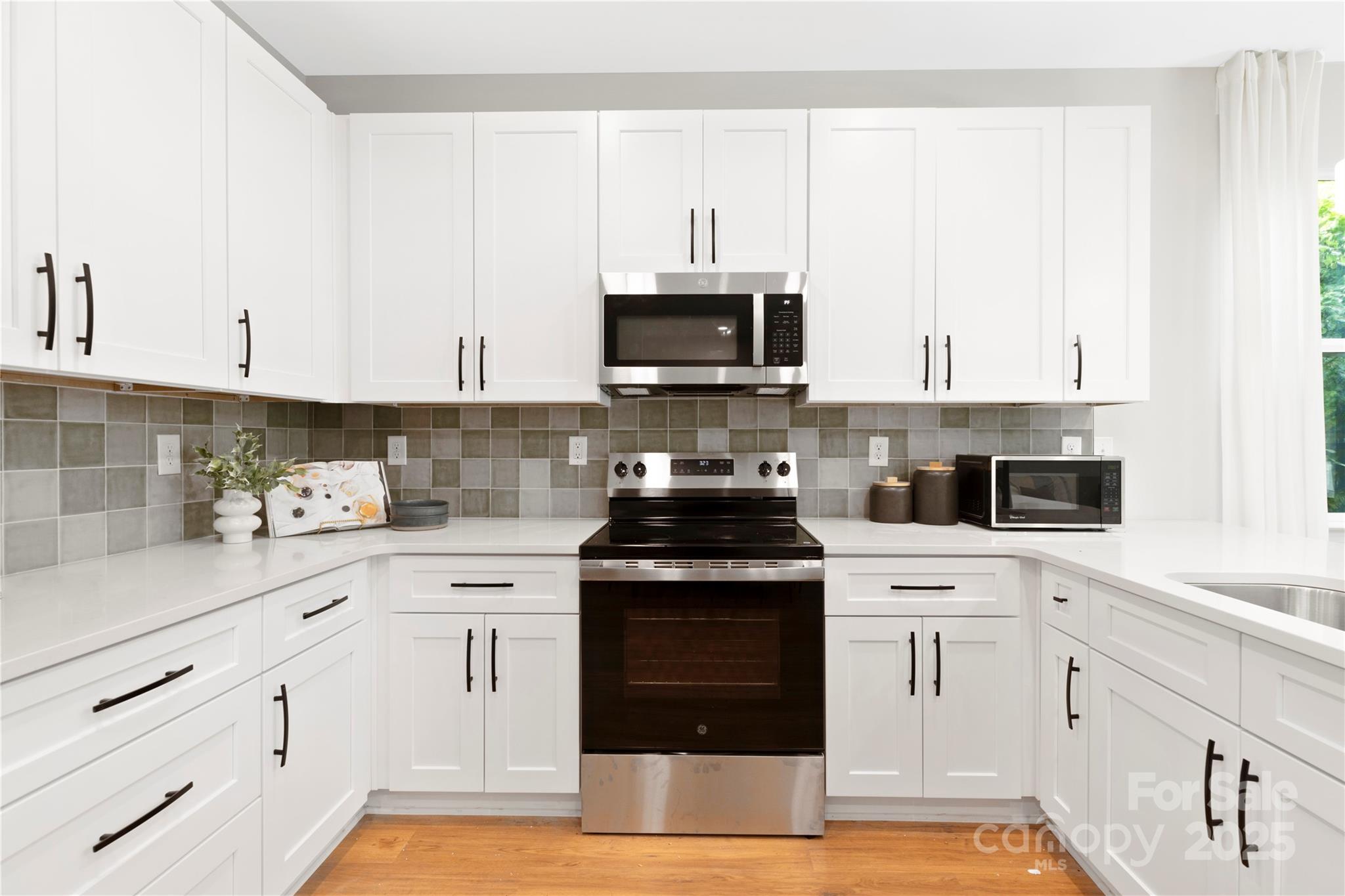 5404 Maplewood Lane