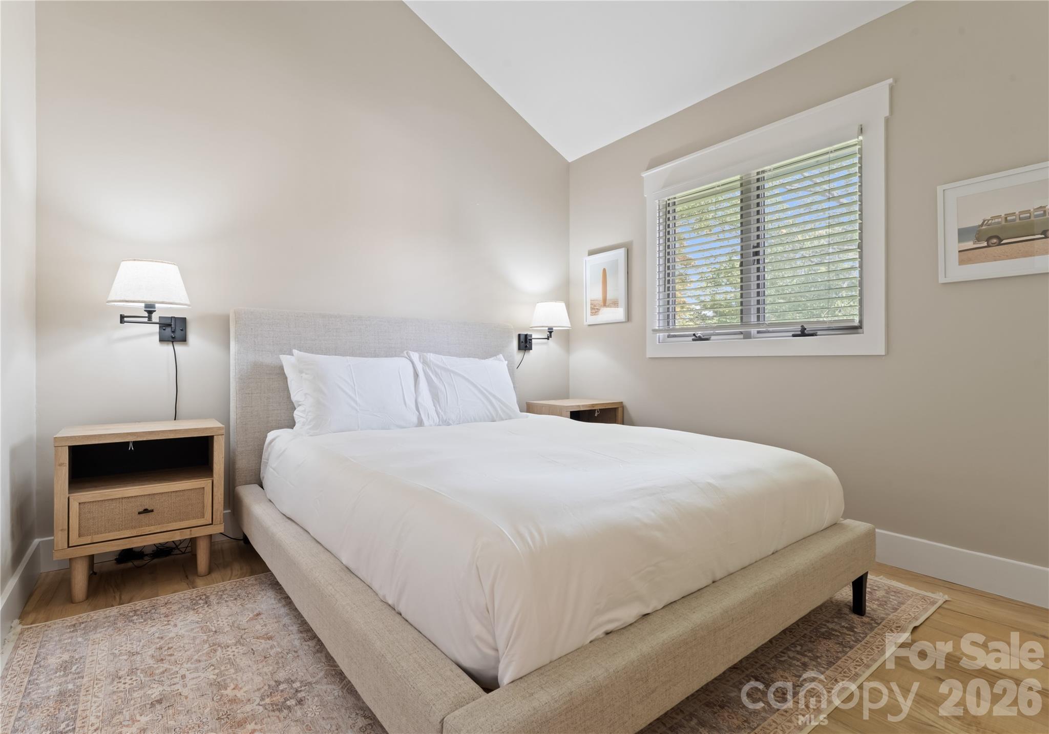 IMPERIAL POINT - Residential
