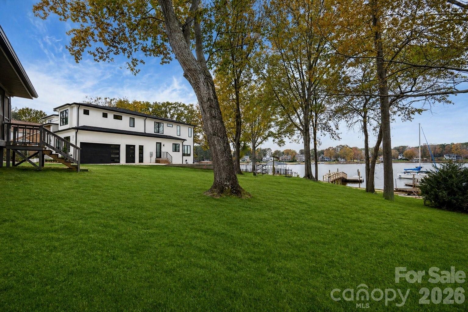 IMPERIAL POINT - Residential
