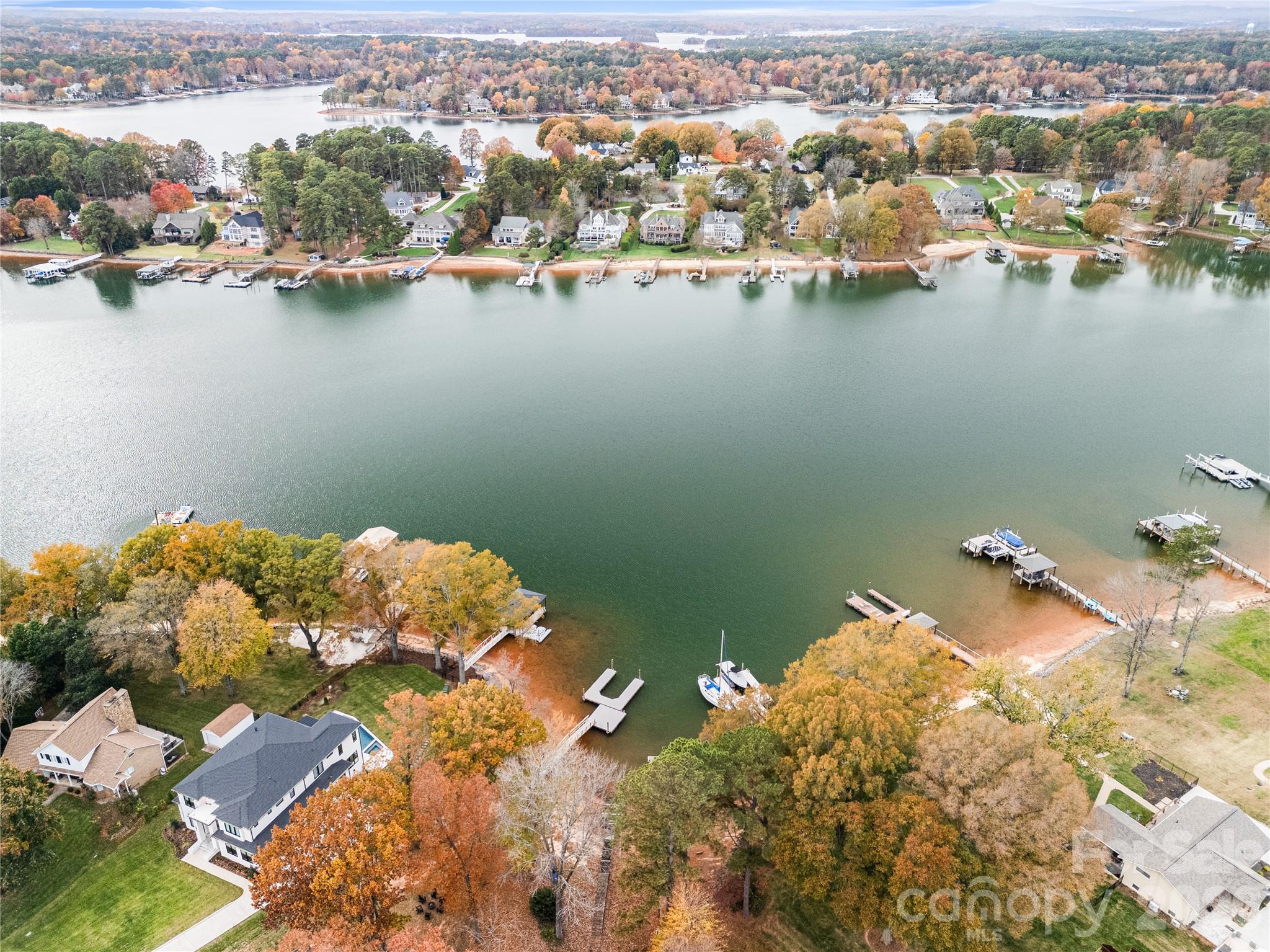 IMPERIAL POINT - Residential