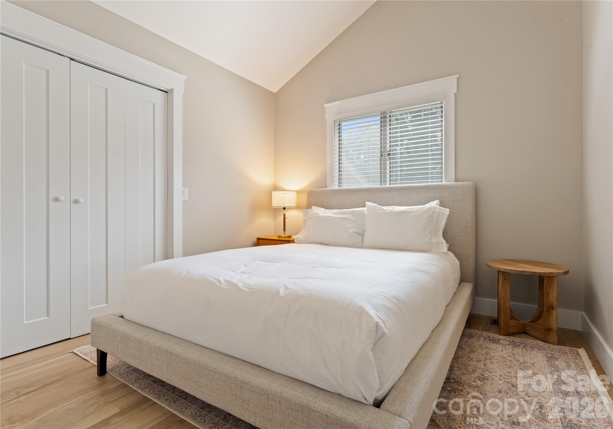 IMPERIAL POINT - Residential