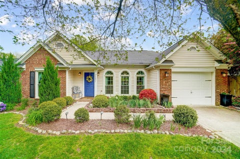 Photo for 14831 Rolling Sky Drive
