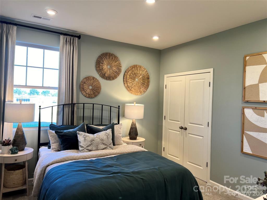 1605 Honey Trail