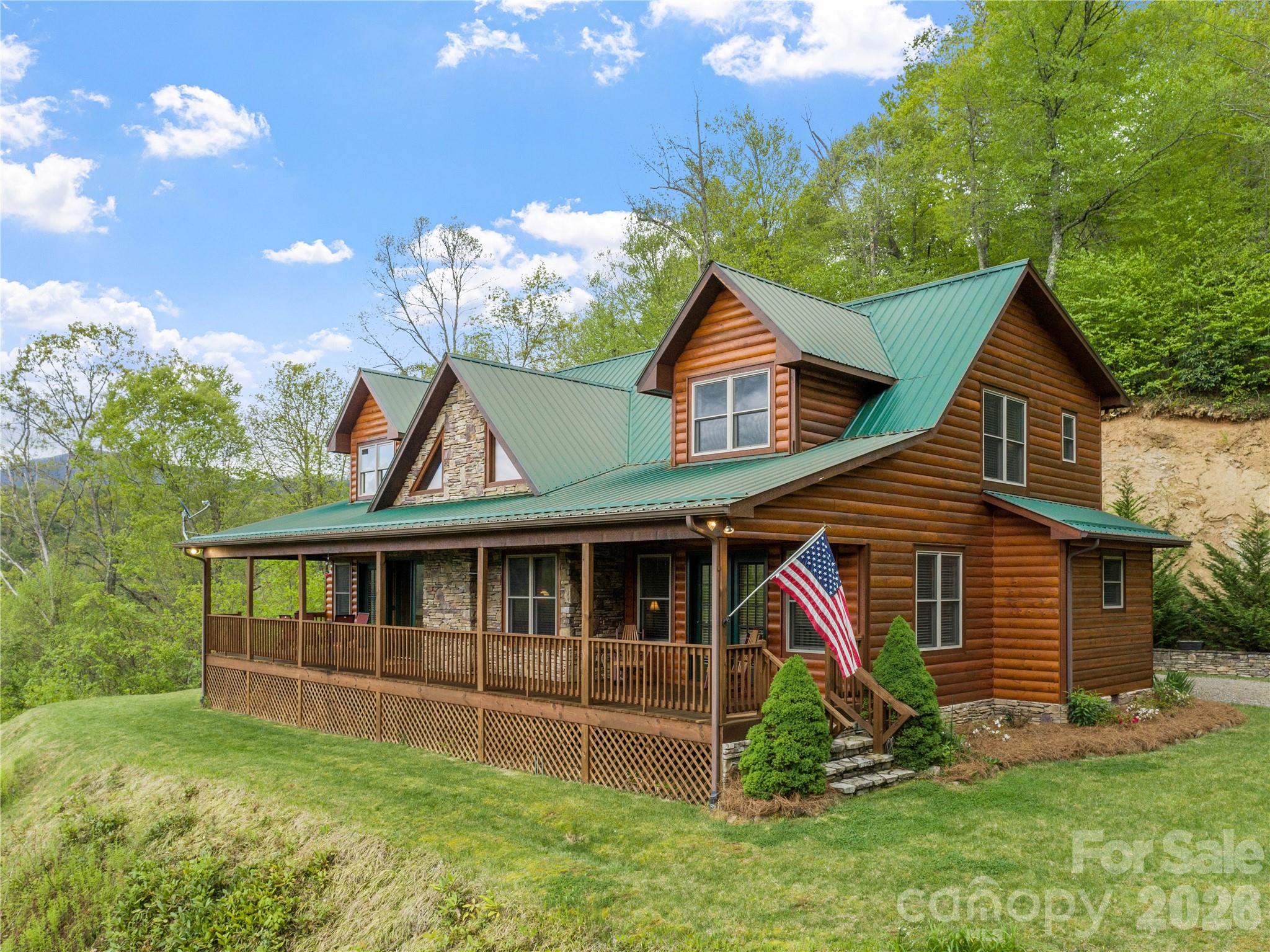 Photo 1 of 36 — 370 Appaloosa Trail, Burnsville, NC 28714
