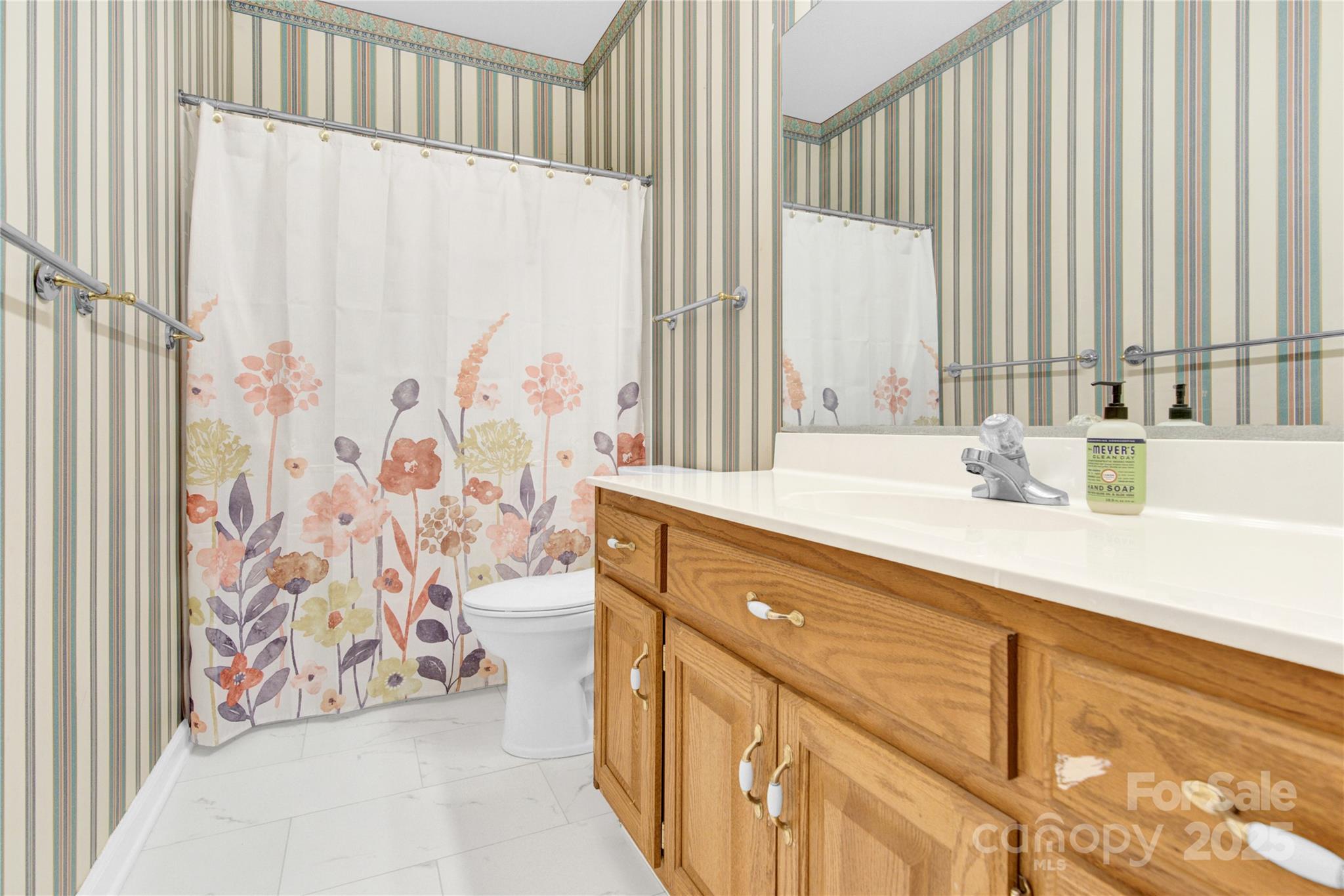 Davis Lake - Residential