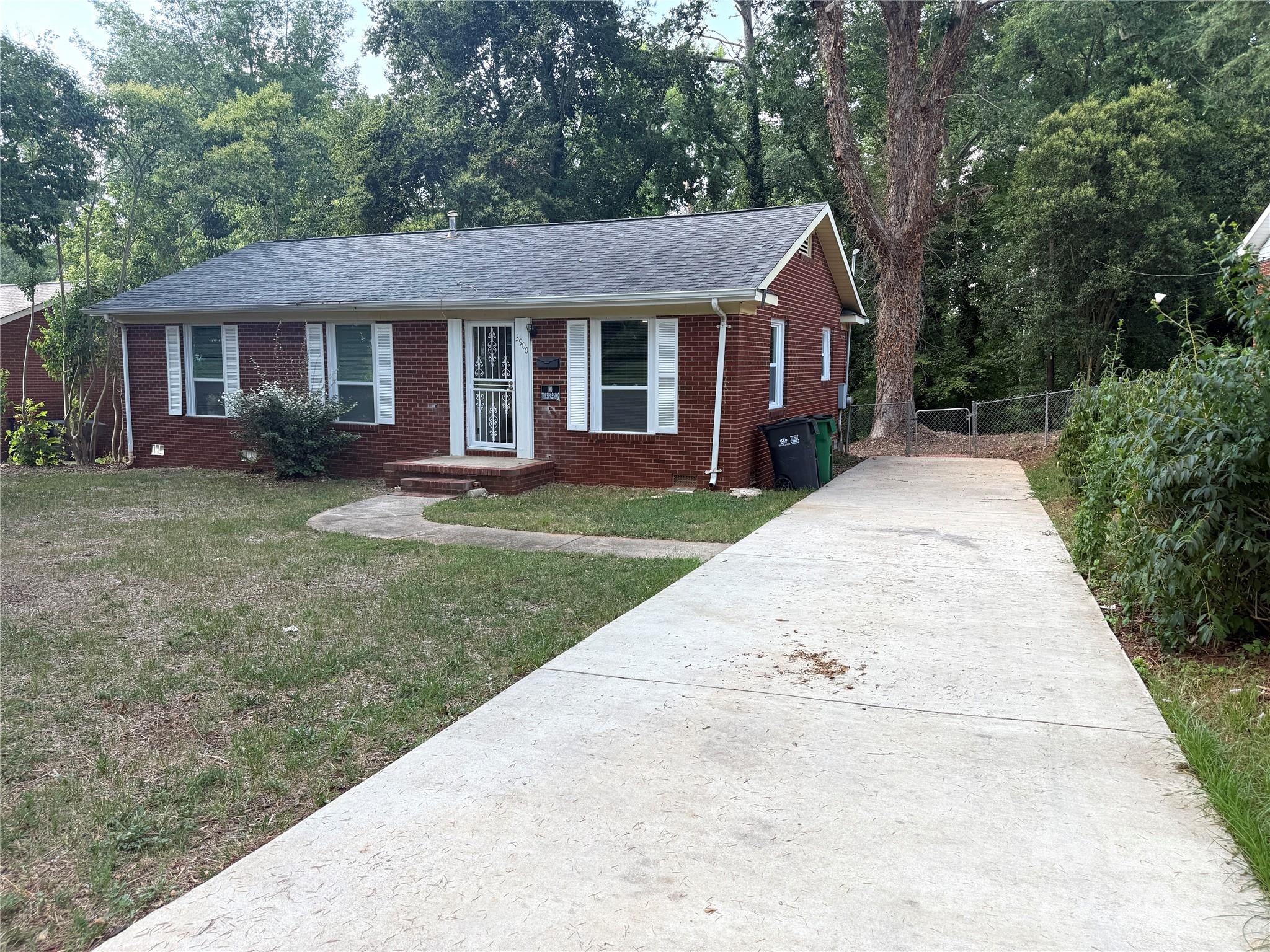 3900 Crestridge Drive