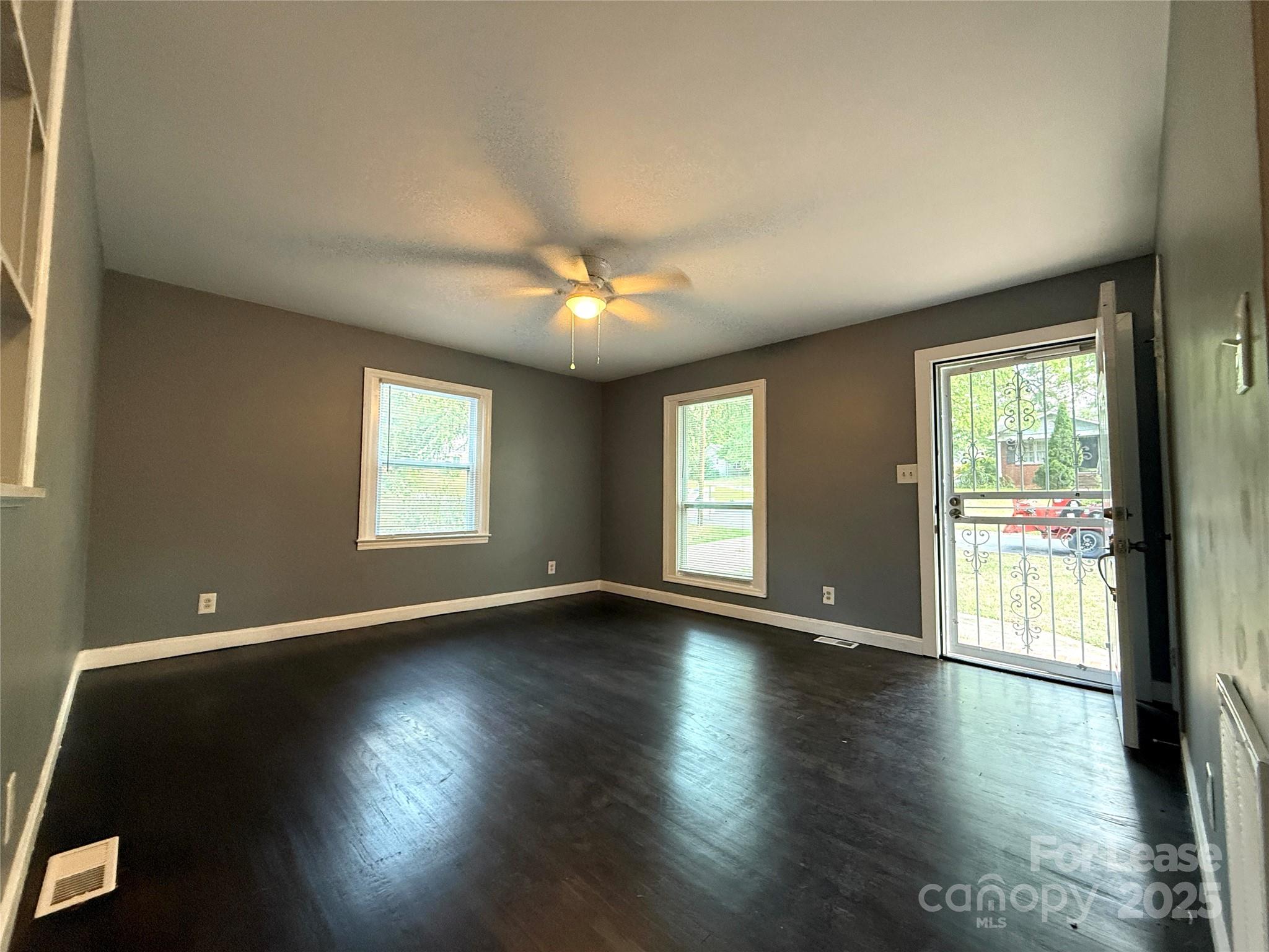 3900 Crestridge Drive