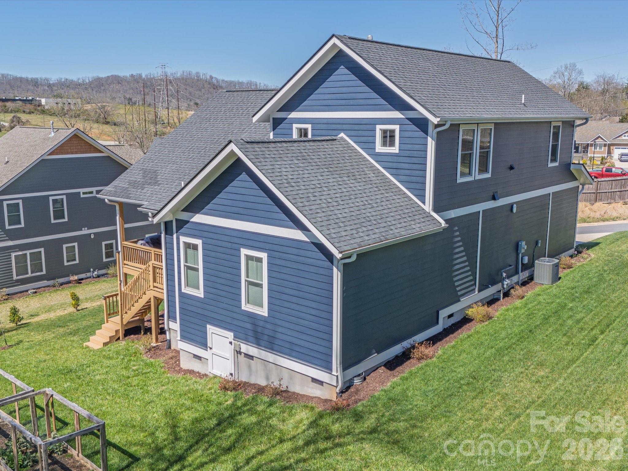 Ellis Place - Residential