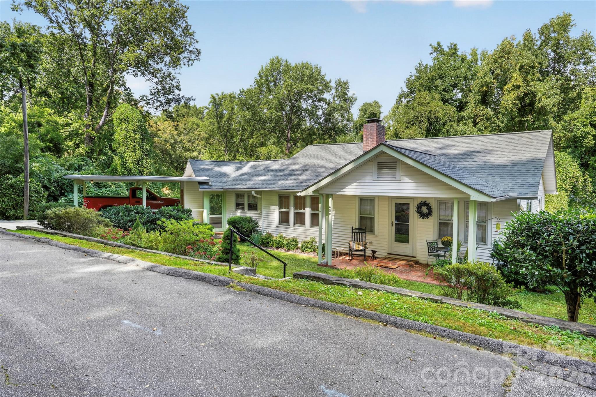 409 Lockhart Road