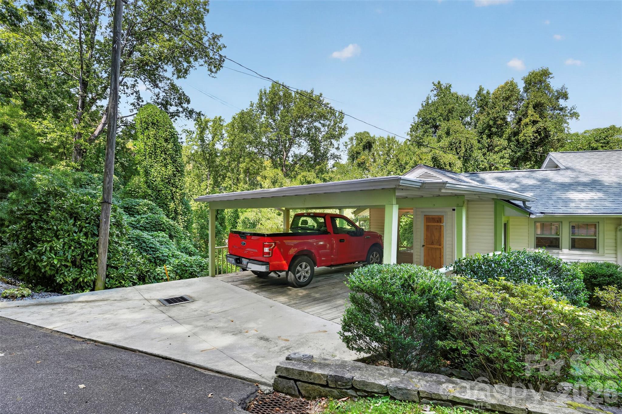 409 Lockhart Road