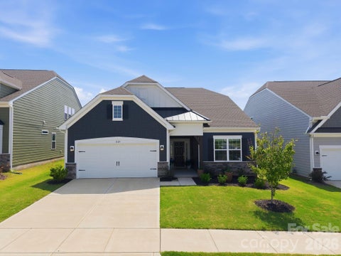 Photo of 1125 Lookout Shoals Drive, Fort Mill, SC 29715 (MLS # 4400427)
