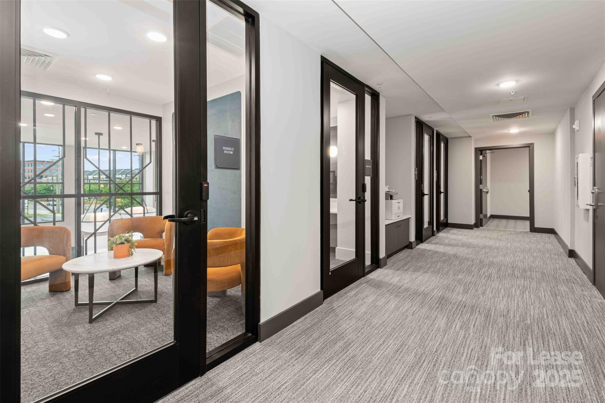 Charlotte, North Carolina 28209, United States, 1 Bedroom Bedrooms, ,1 BathroomBathrooms,Residential,Active,5385