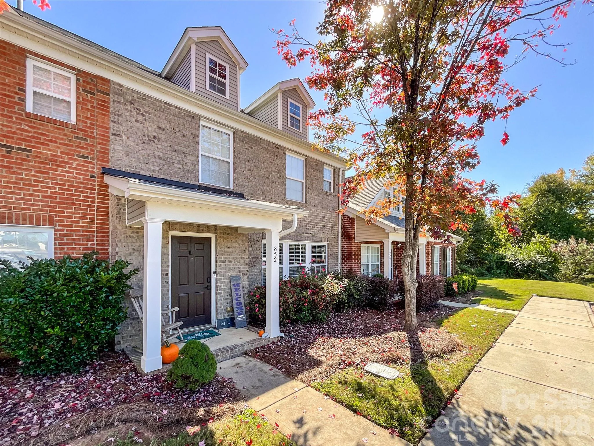 852 Tj Drive