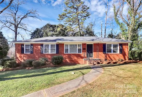Photo of 4919 Raymond Place, Charlotte, NC 28205 (MLS # 4332292)