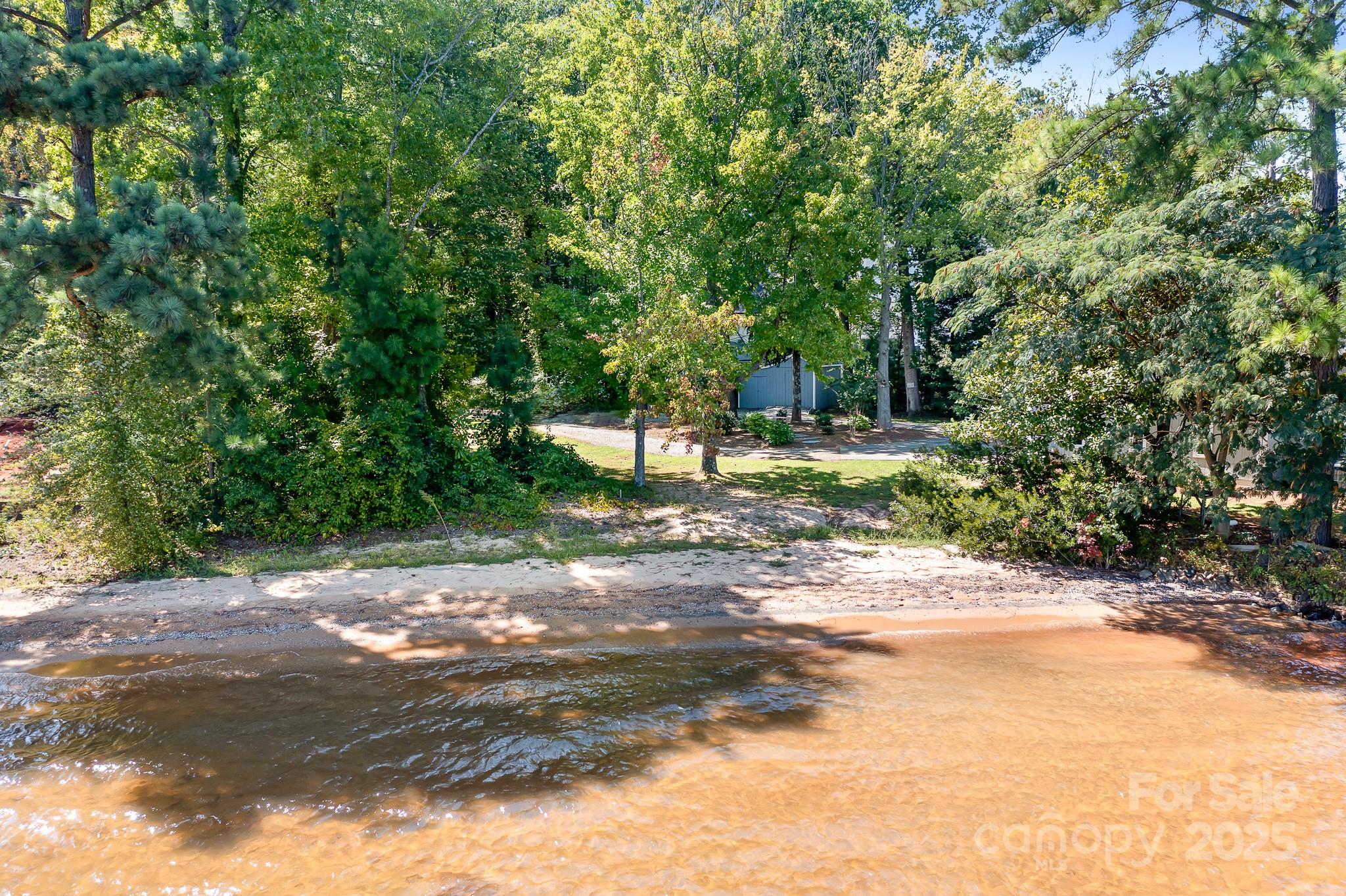 8293 Luckey Point Road