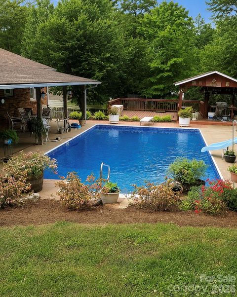 Photo of 320 Amhurst Drive, Kings Mountain, NC 28086 (MLS # 4380797)