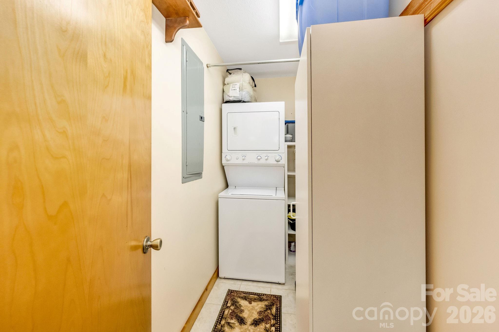 Deerwood Park - Residential