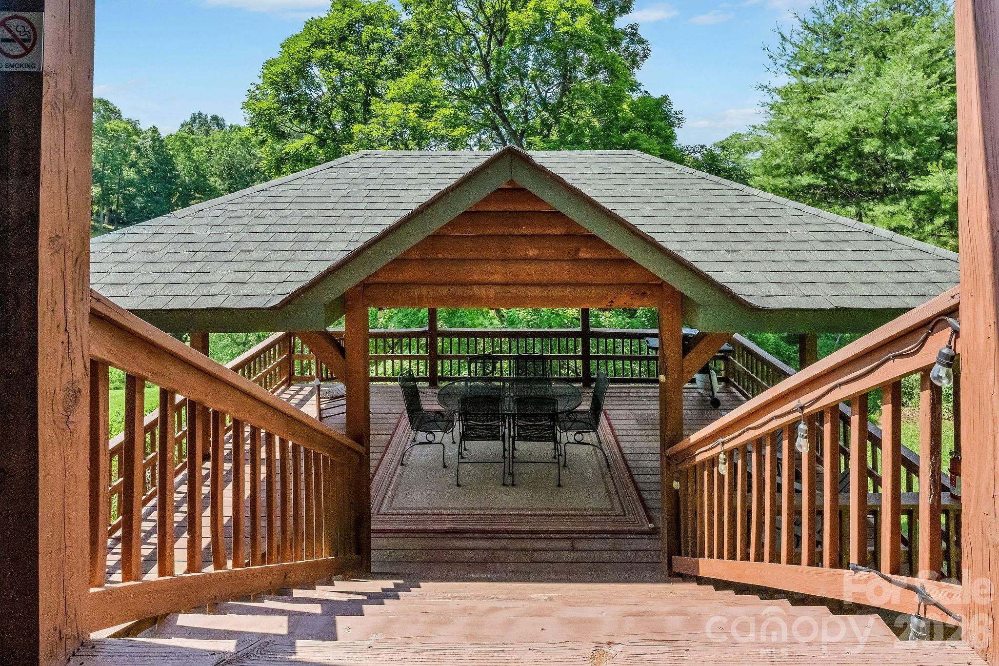 Deerwood Park - Residential