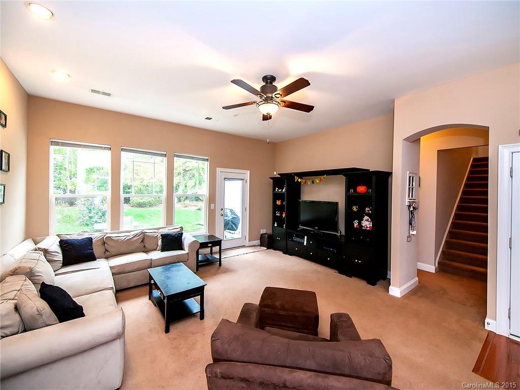 Macaulay - Residential Lease