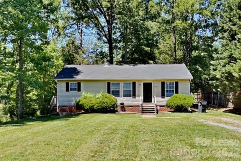 Photo of 2208 Shalimar Drive, Charlotte, NC 28216 (MLS # 4433307)