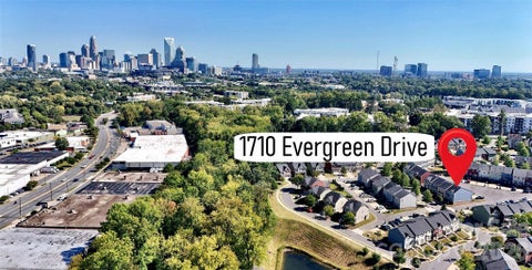 Photo of 1710 Evergreen Drive, Charlotte, NC 28208 (MLS # 4433054)