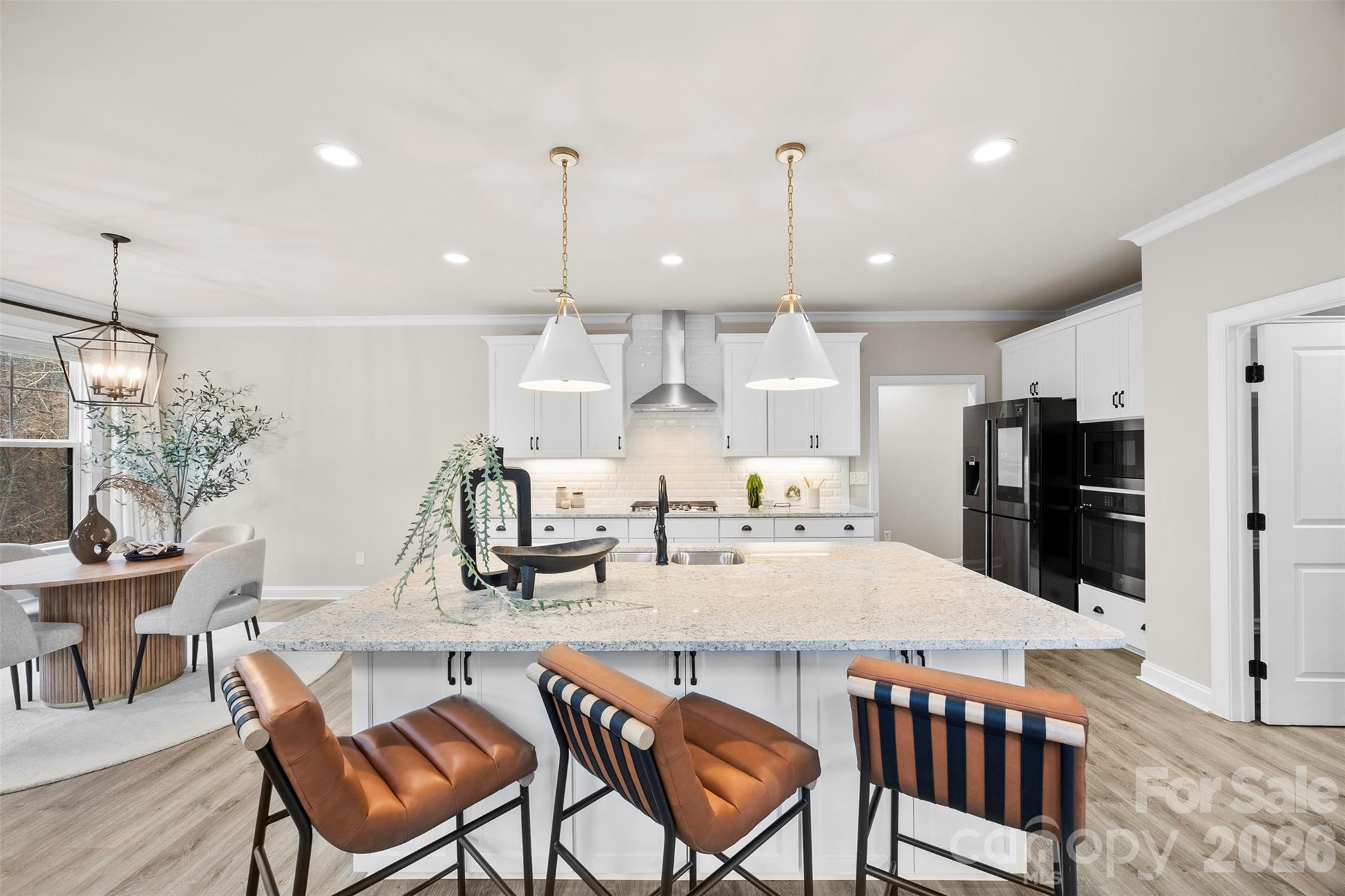 616 Heartland Avenue NE