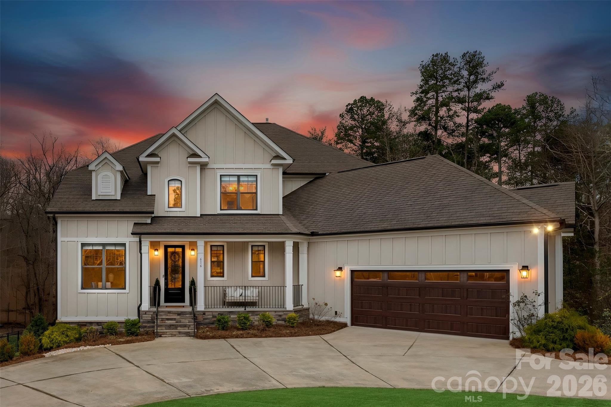 616 Heartland Avenue NE