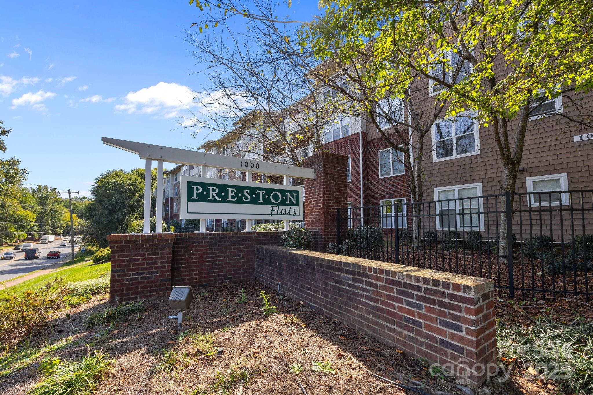 1000 E Woodlawn Road 413