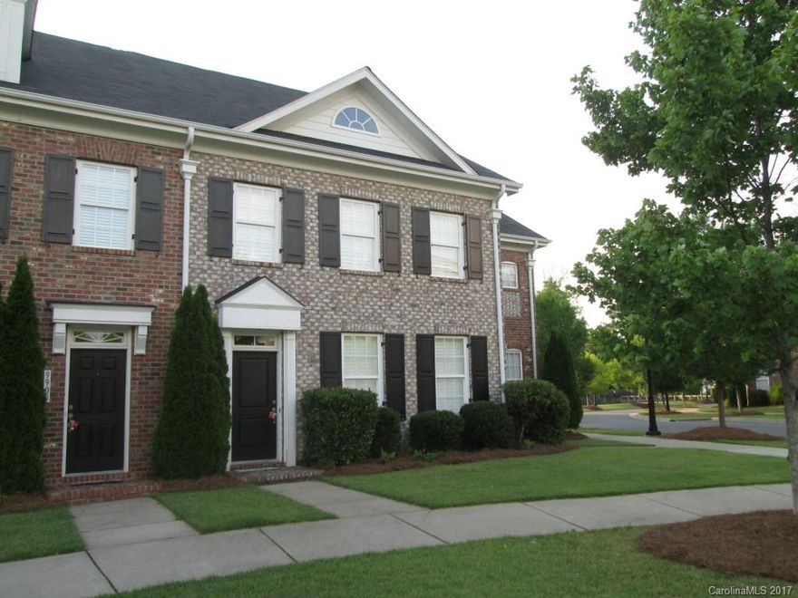 Ballantyne area luxury townhome. Walking distance to school, shops, fitness and restaurants. Granite counter tops & hardwood floor. Private backyard/enclosed patio. Master down & huge bonus/bedroom. New HVAC replaced in May 2017.