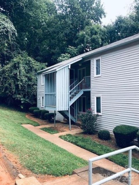 2014 Countrymens Court Charlotte NC 28210