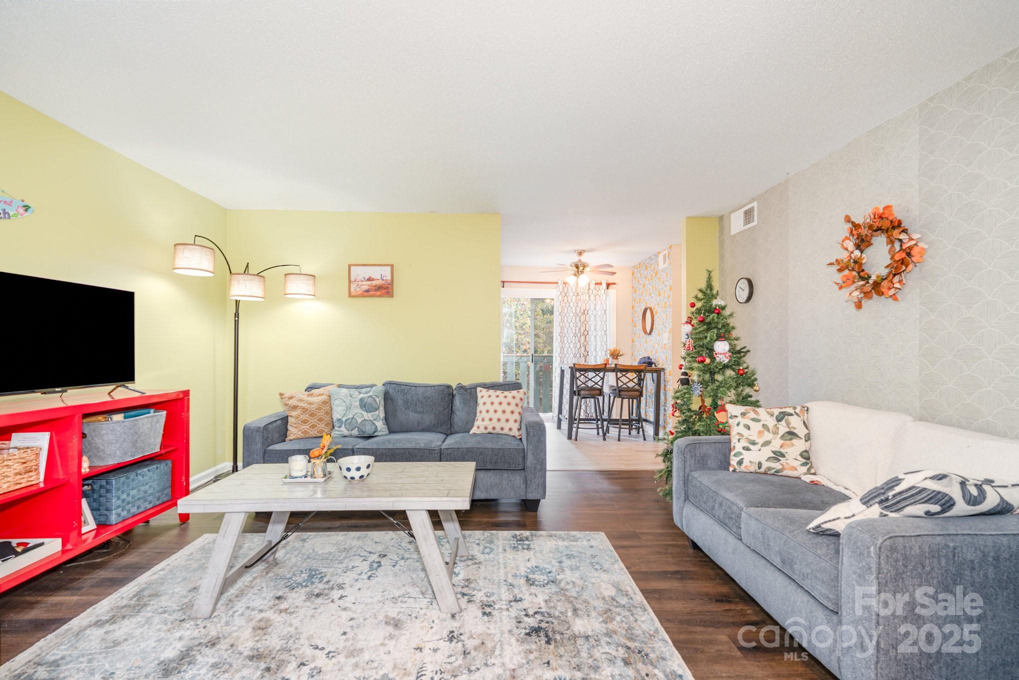 2014 Countrymens Court