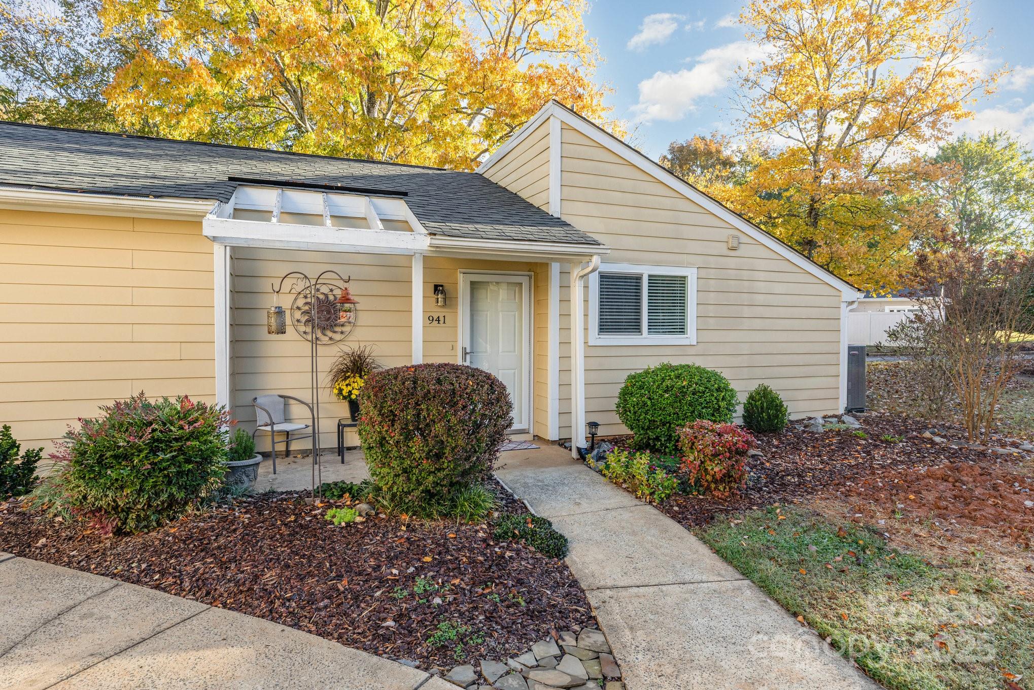 941 Sardis Cove Drive