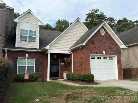 Photo of 4746 Braxton Gate Lane #8, Hickory, NC 28602 (MLS # 4427319)
